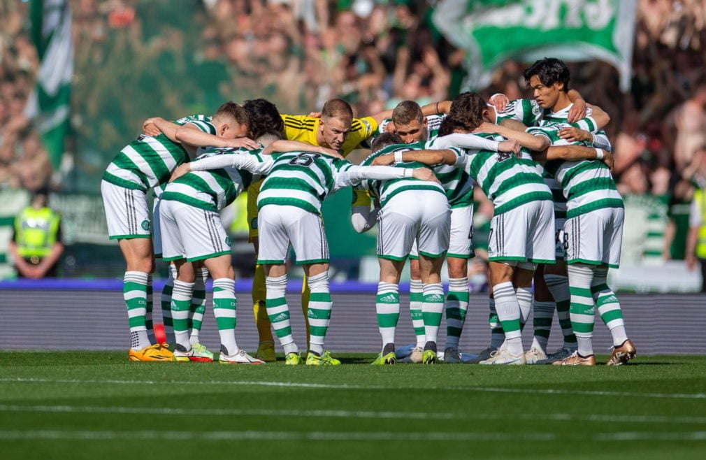 Celtic, huddle, Schmeichel, Rodgers