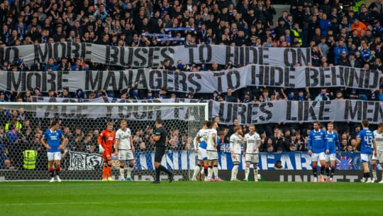 Ibrox, specky doughnut